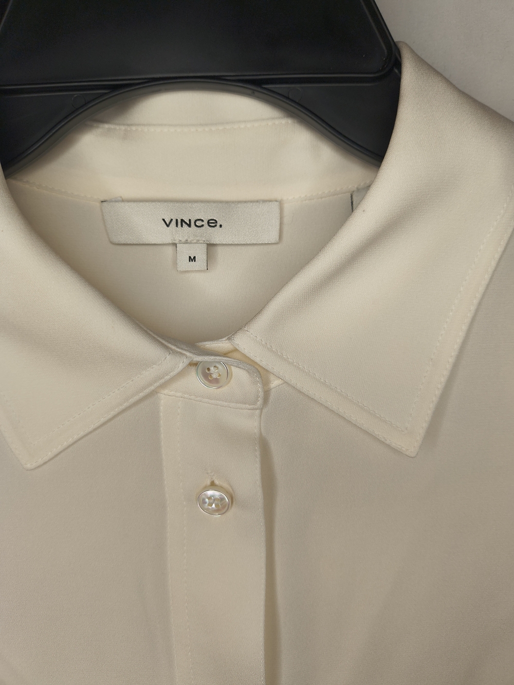 Vince NWT Ivory Silk Button Down Long Sleeve Blouse Shirt M - Picture 2 of 6